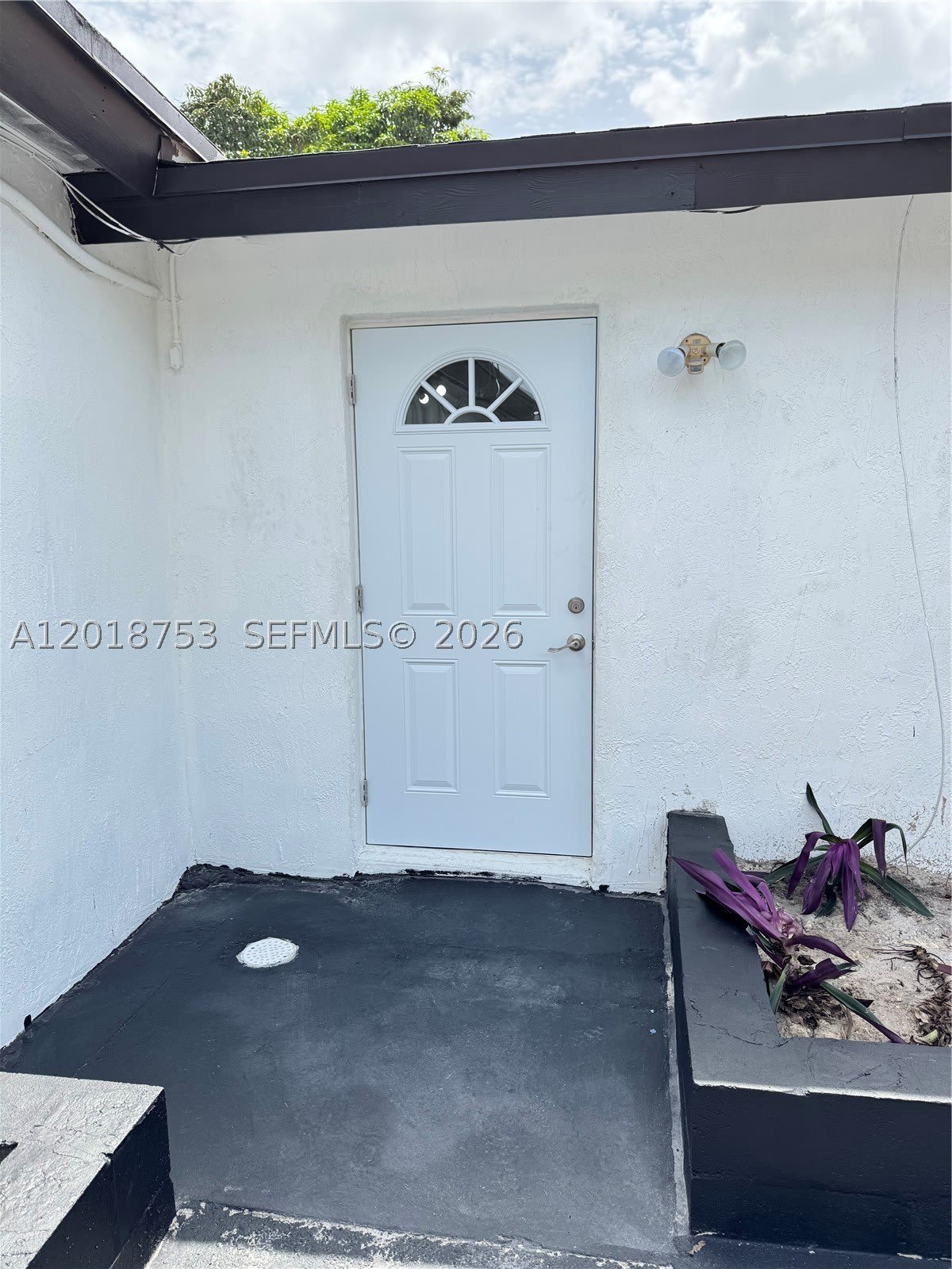 414 N 60th Way – photo 1