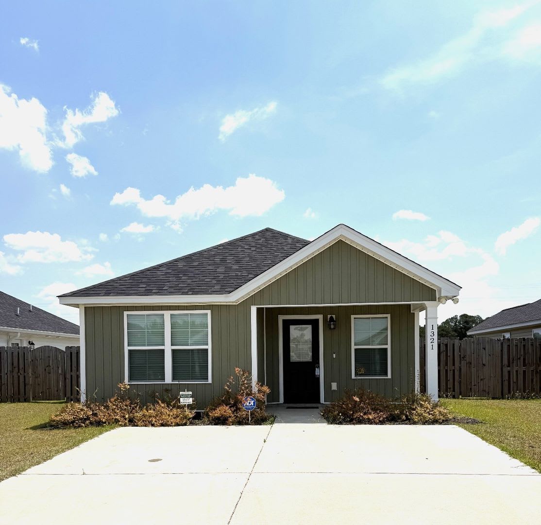 New Home for Rent – photo 1 of 14