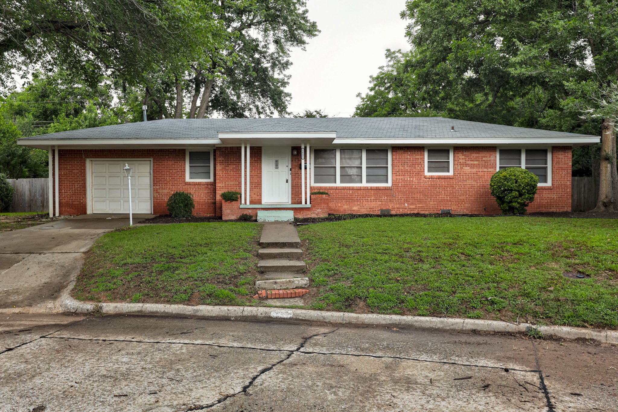 1641 Marian Drive – photo 1