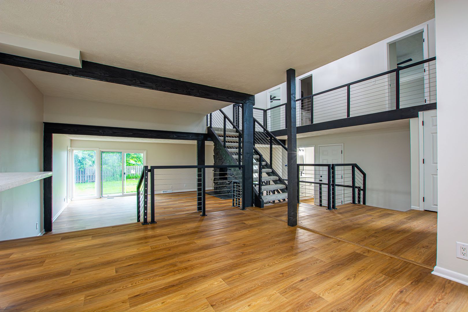 Beautifully Remodeled Modern 5 Bedroom / 3 Bath Home Near Millard North – photo 1