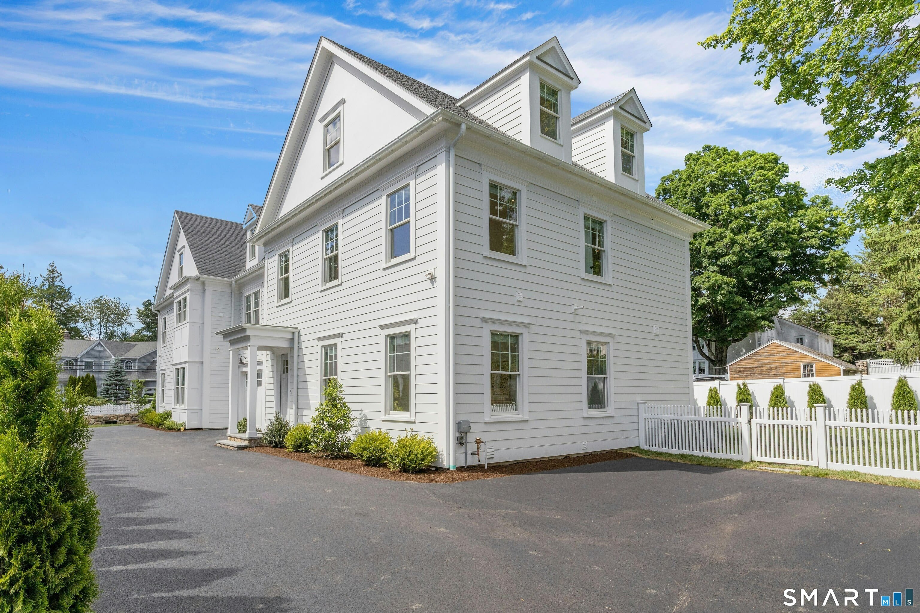 18 Old Stamford Road – photo 1 of 29