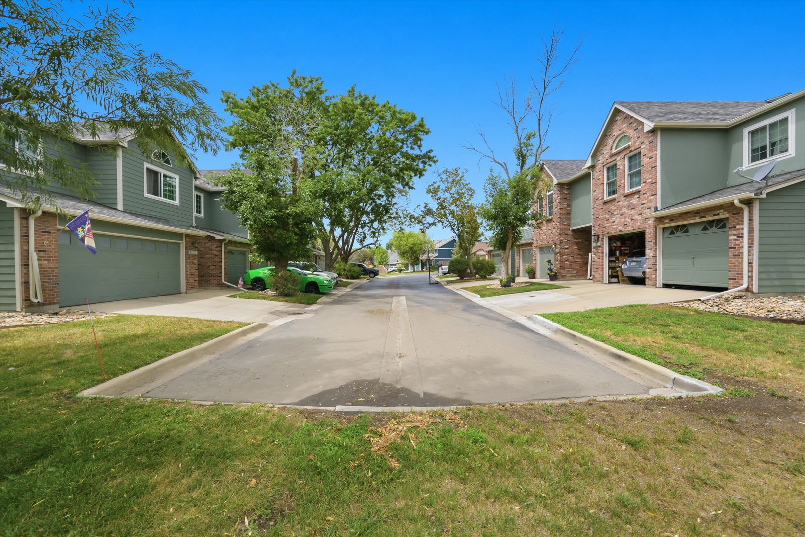 Spacious 4-Bedroom Townhome Backing to Open Space – Attached 2-Car Garage! – photo 1