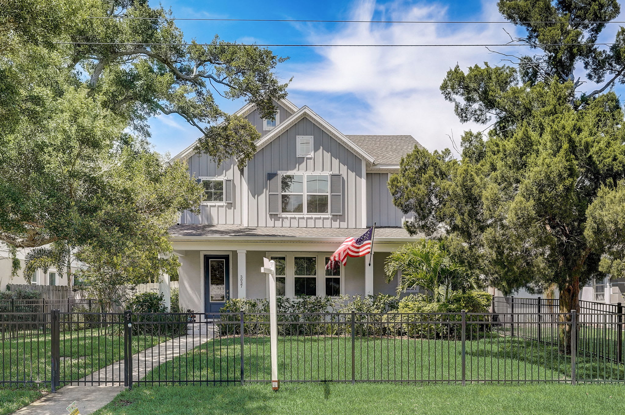 5037 12th Avenue North – photo 1