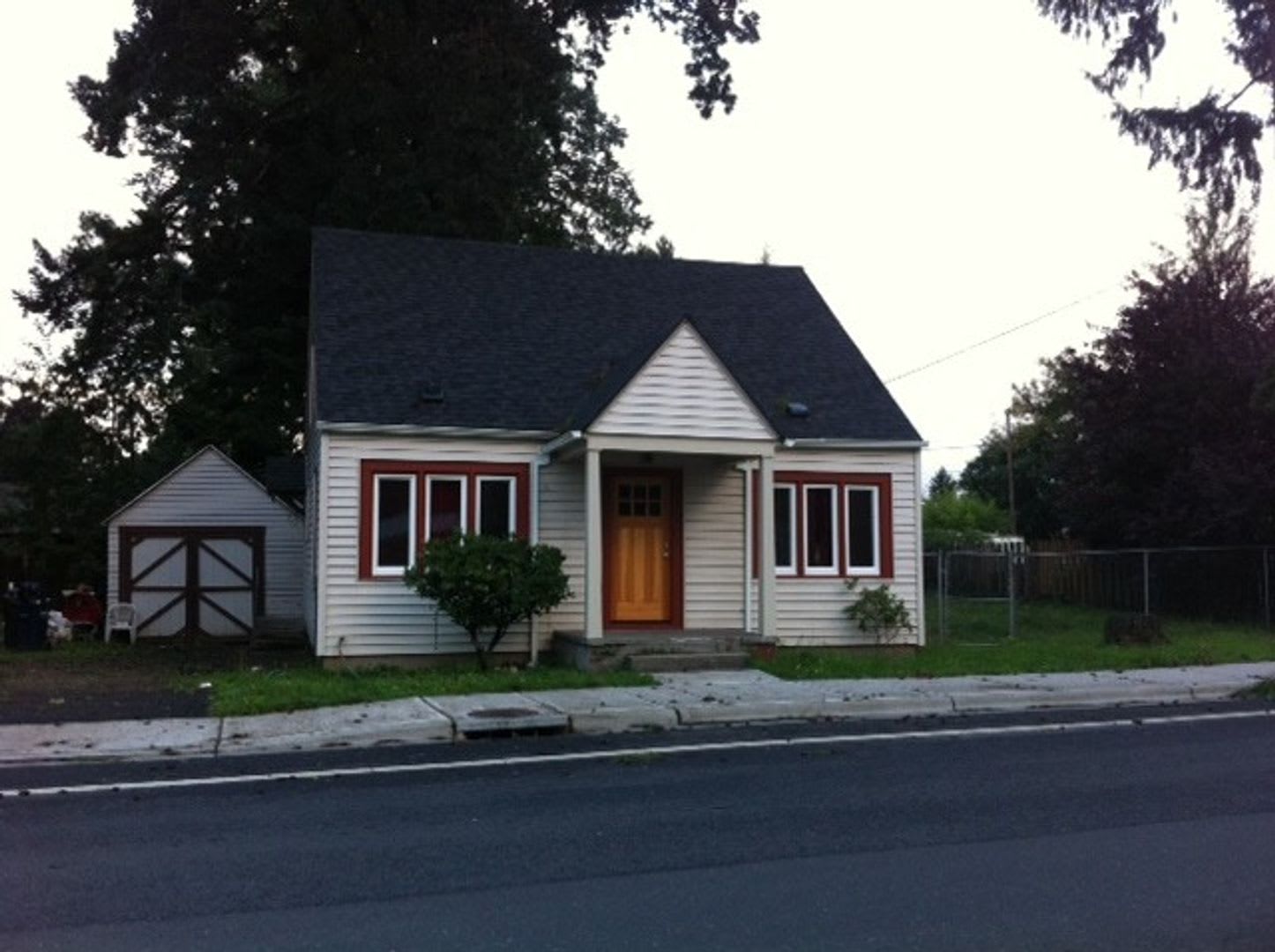 Cute Newley Remodeled 3 Bd In Aloha – photo 1 of 270