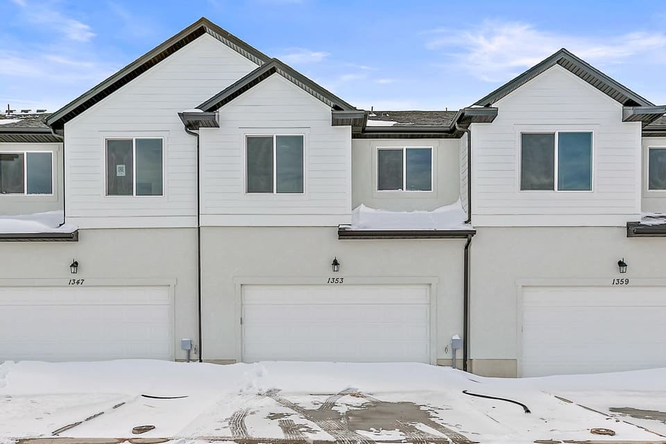 1353 N 3740 W – photo 1 of 257