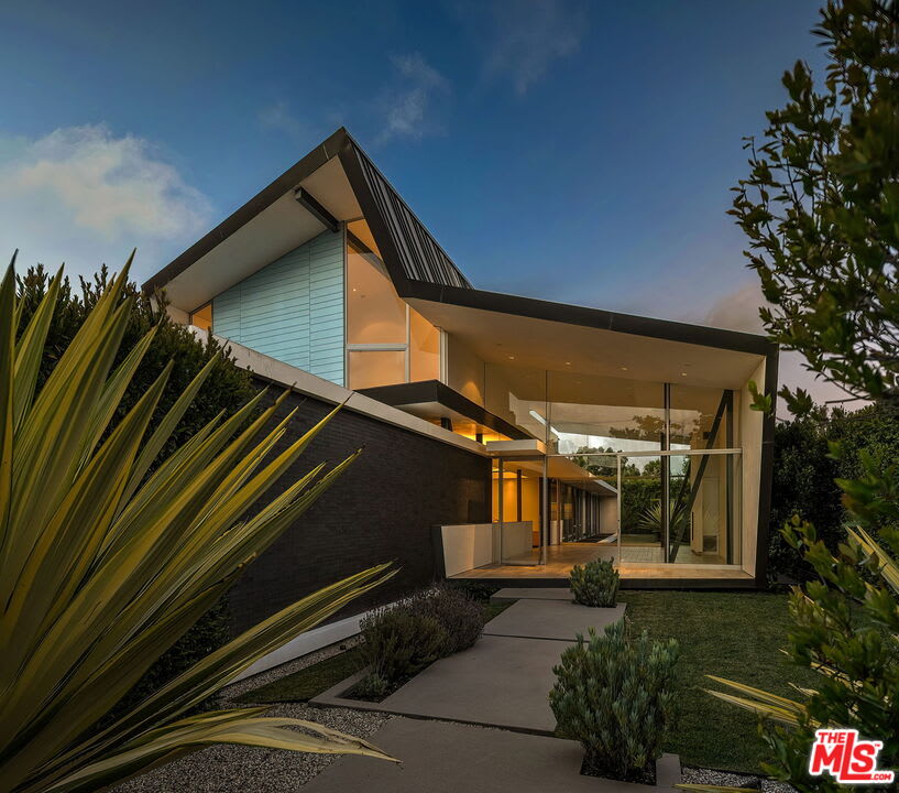 3646 Inglewood Boulevard – photo 1