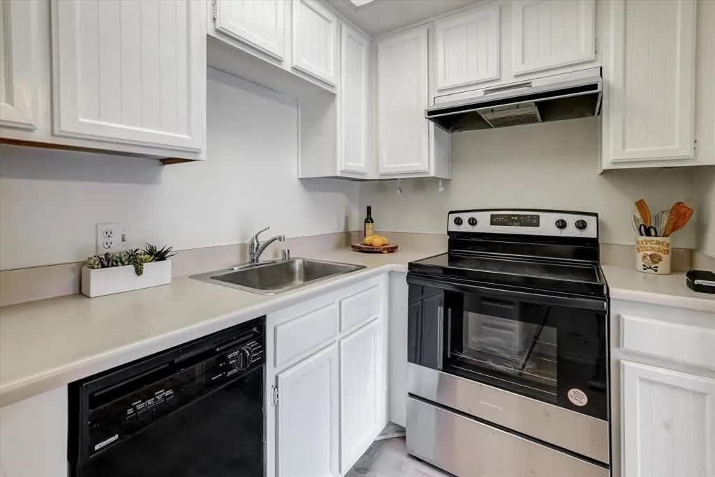 1682 Circa Del Lago Unit A208 – photo 1