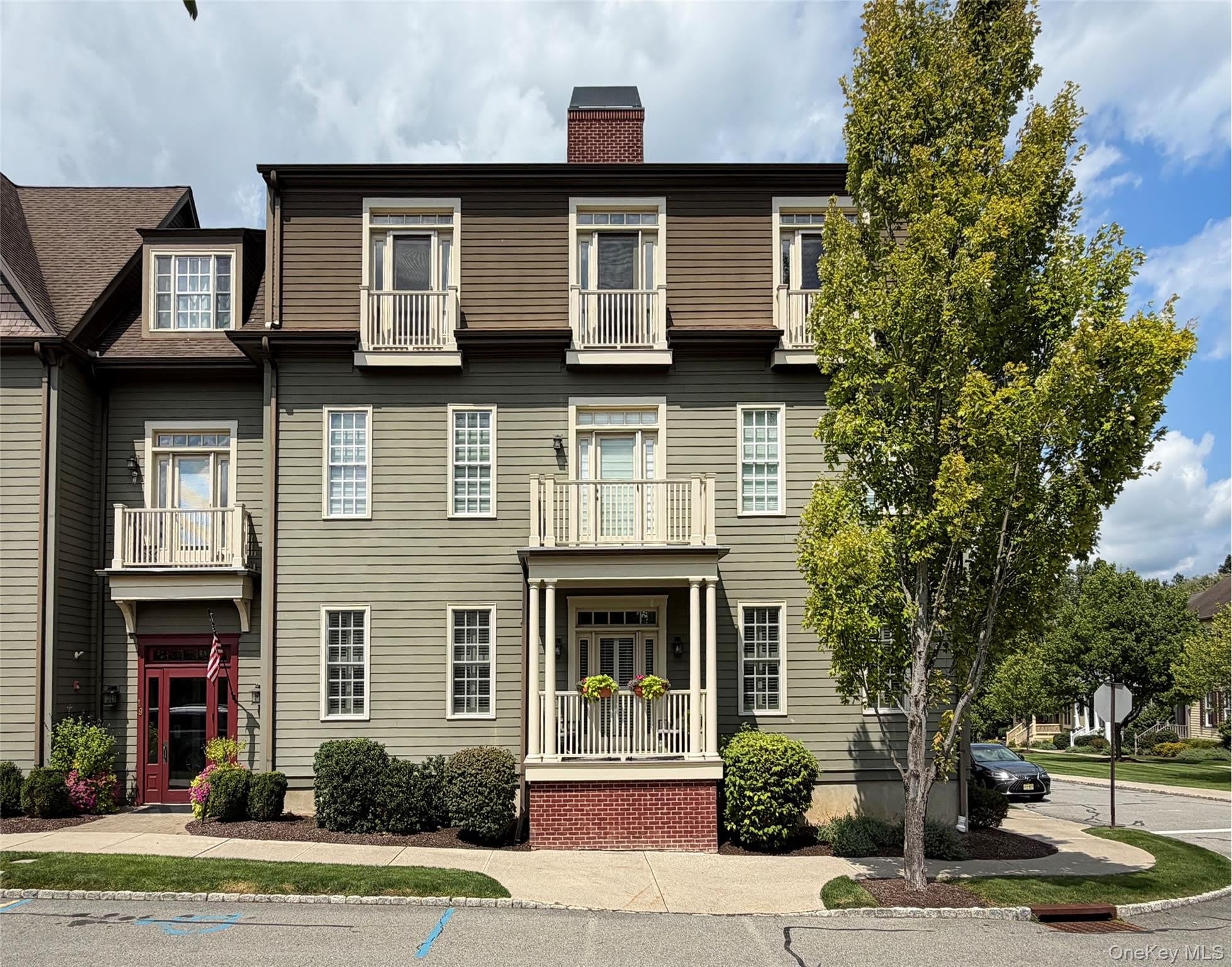 19 Cropsey St Unit 1D Cropsey Street – photo 1 of 44