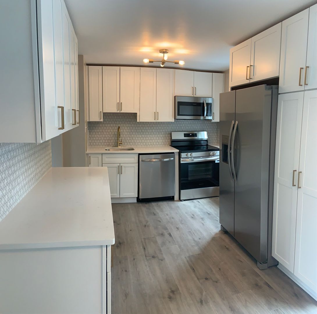 Beautiful 4-Bedroom Townhome for Rent in Desirable Cranberry Township! – photo 1 of 25