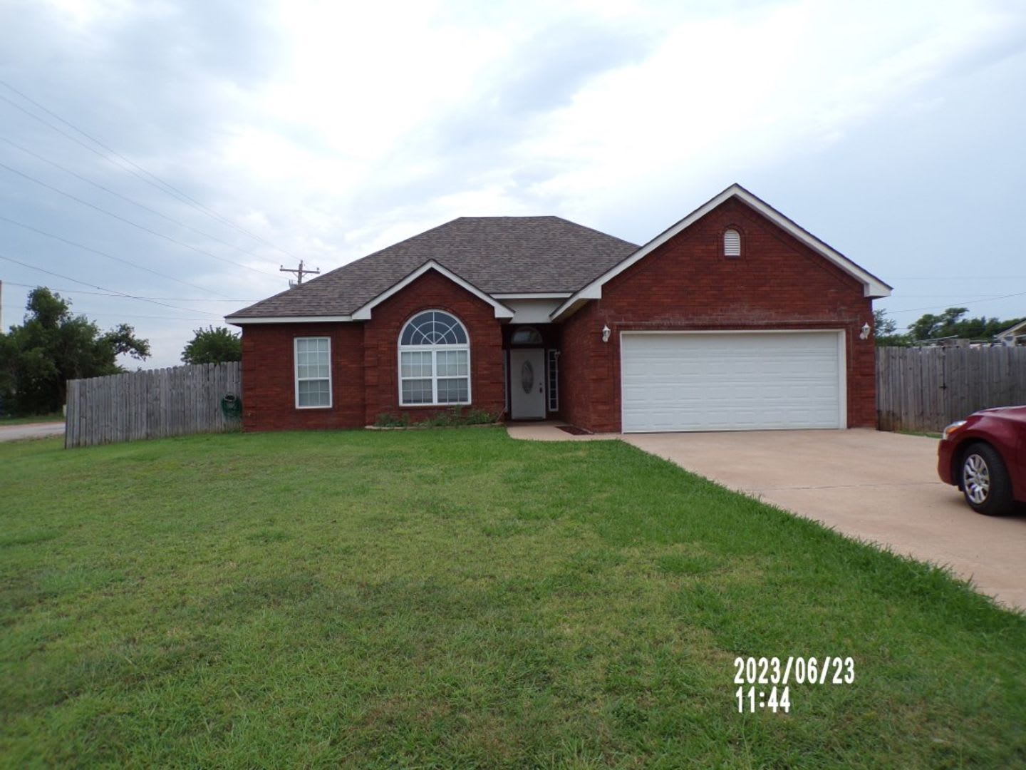 828 Wisconsin St – photo 1 of 10