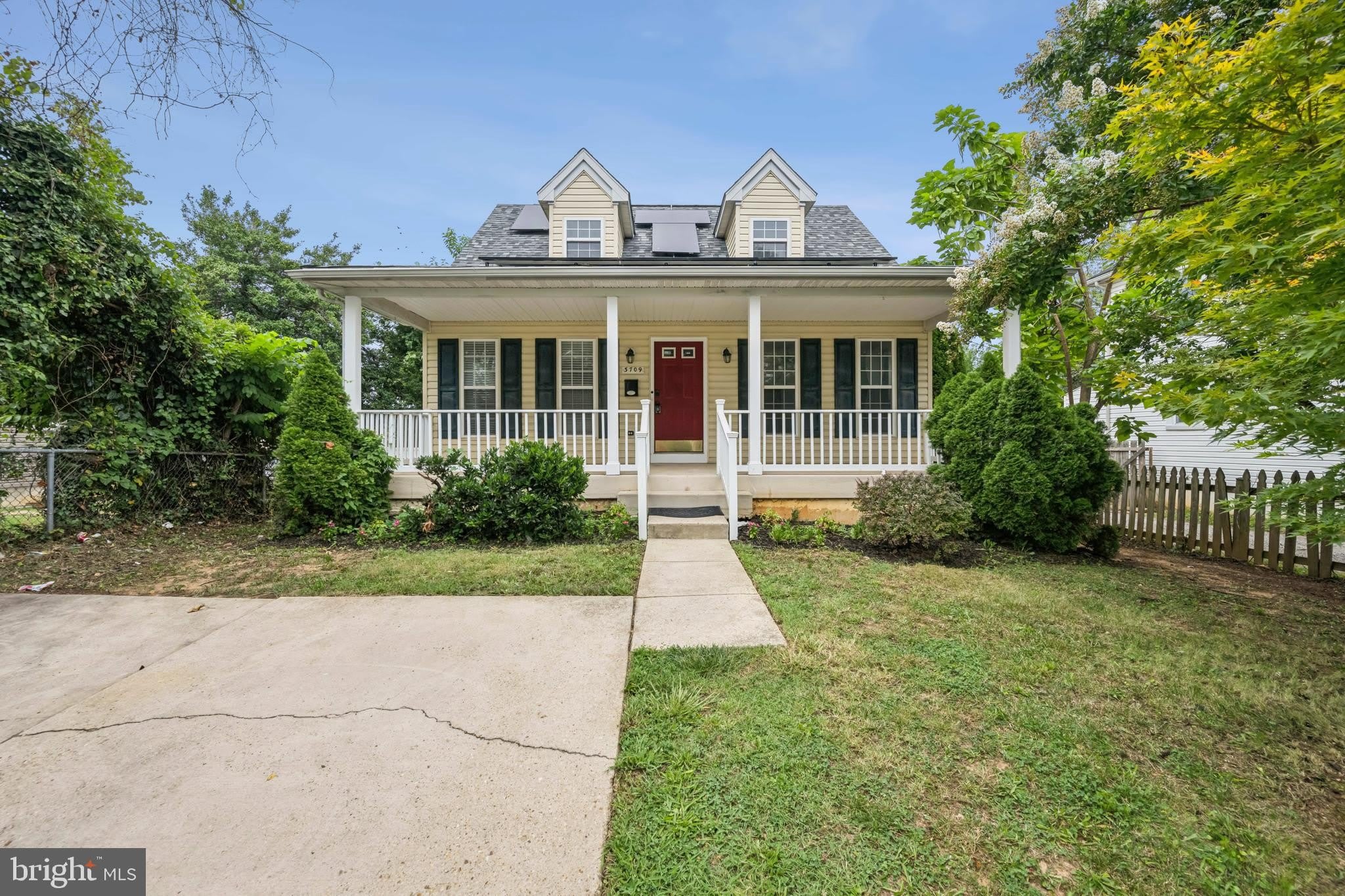 3709 38TH Avenue – photo 1 of 26