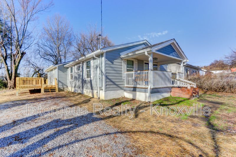 605 Booth St – photo 1 of 14