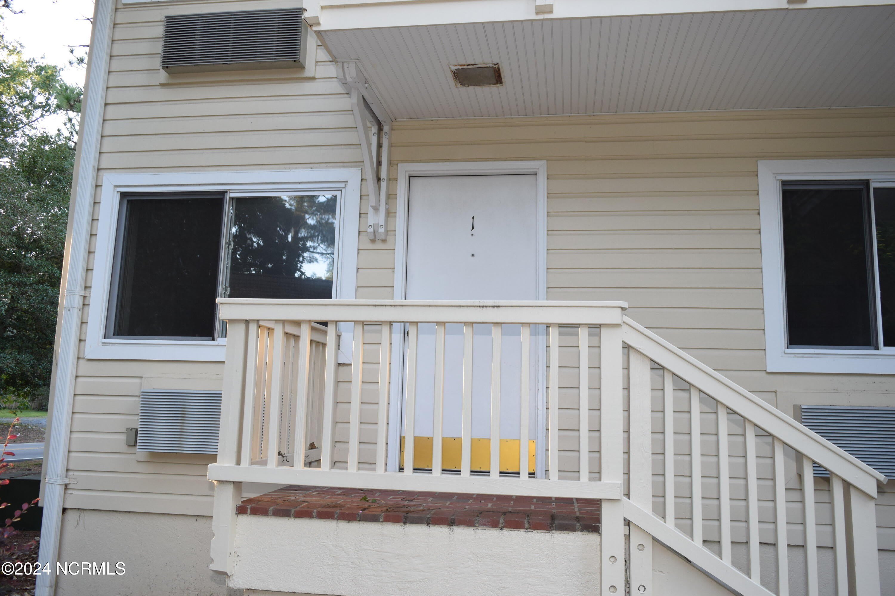 15 Mclean Road – photo 1 of 10