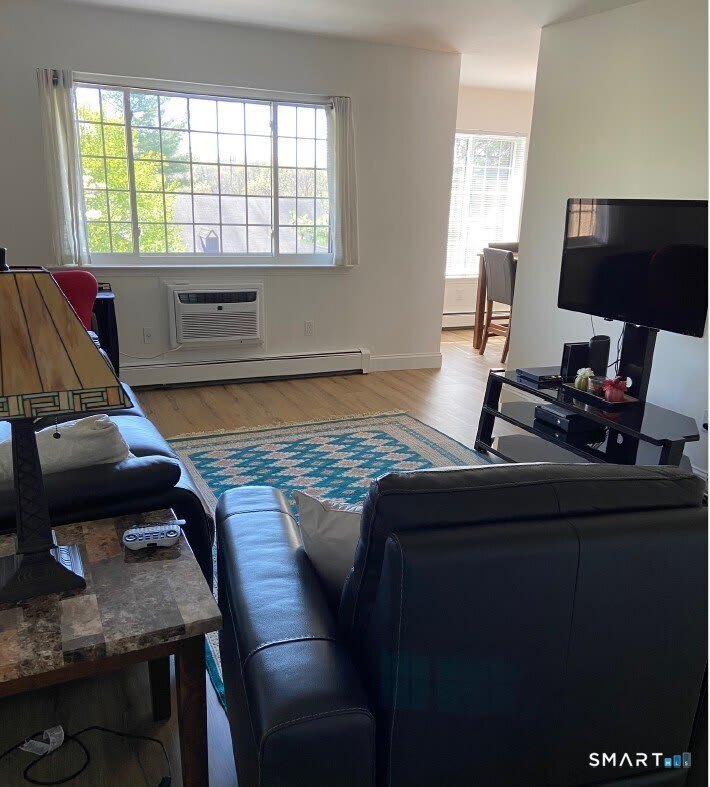 6 Canterbury Court – photo 1 of 11