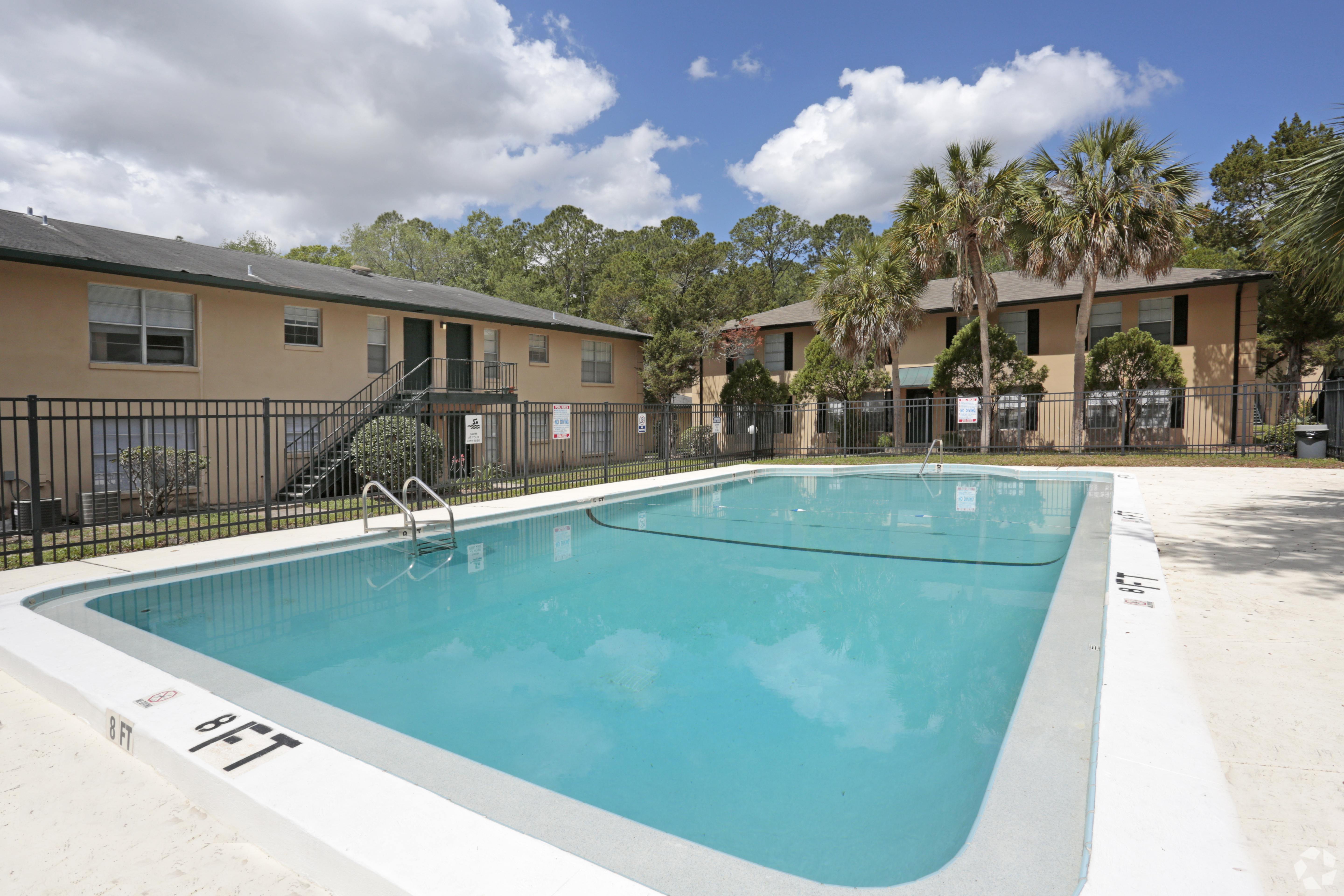 Park Place Apartments – photo 1