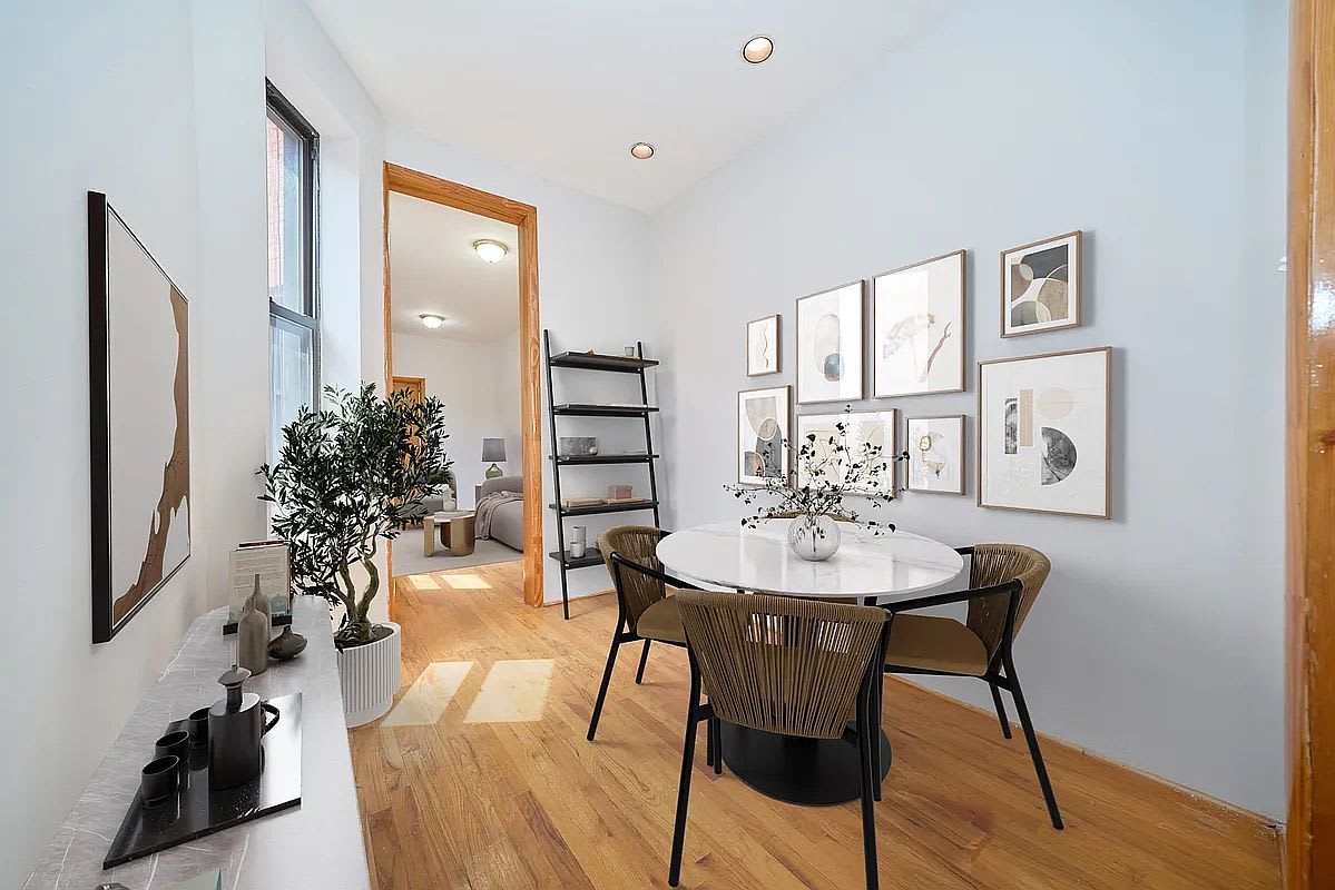 501 1/2 W 43rd St Apt 5E – photo 1