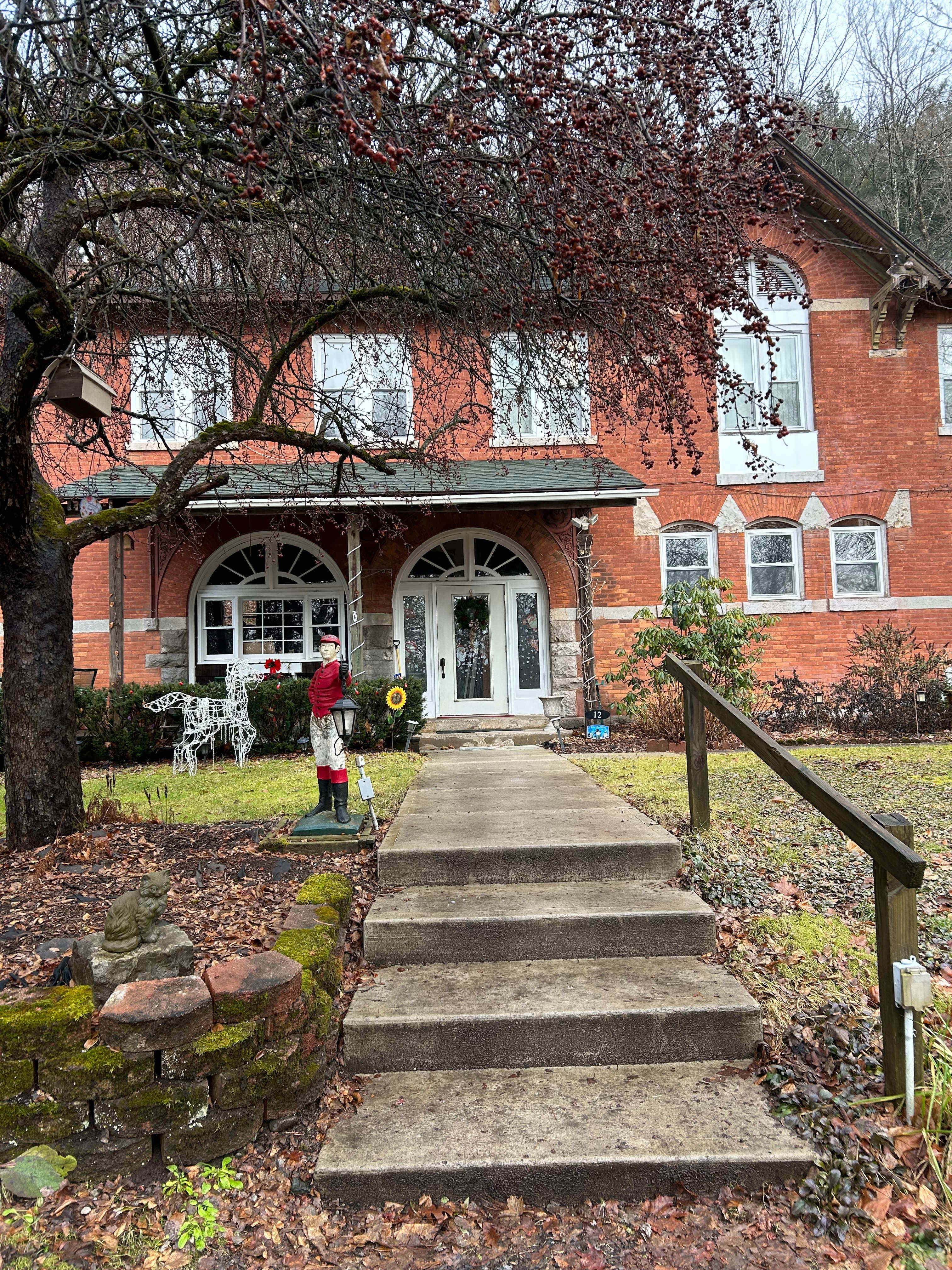 12 Poplar Street – photo 1 of 12