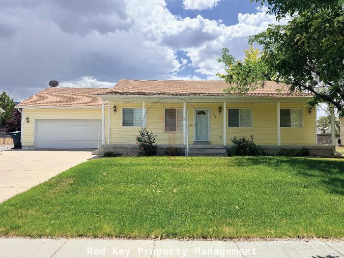 474 East 1370 North – photo 1