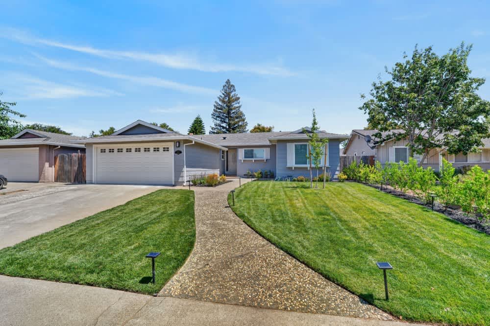 2833 Sandbrook Court – photo 1