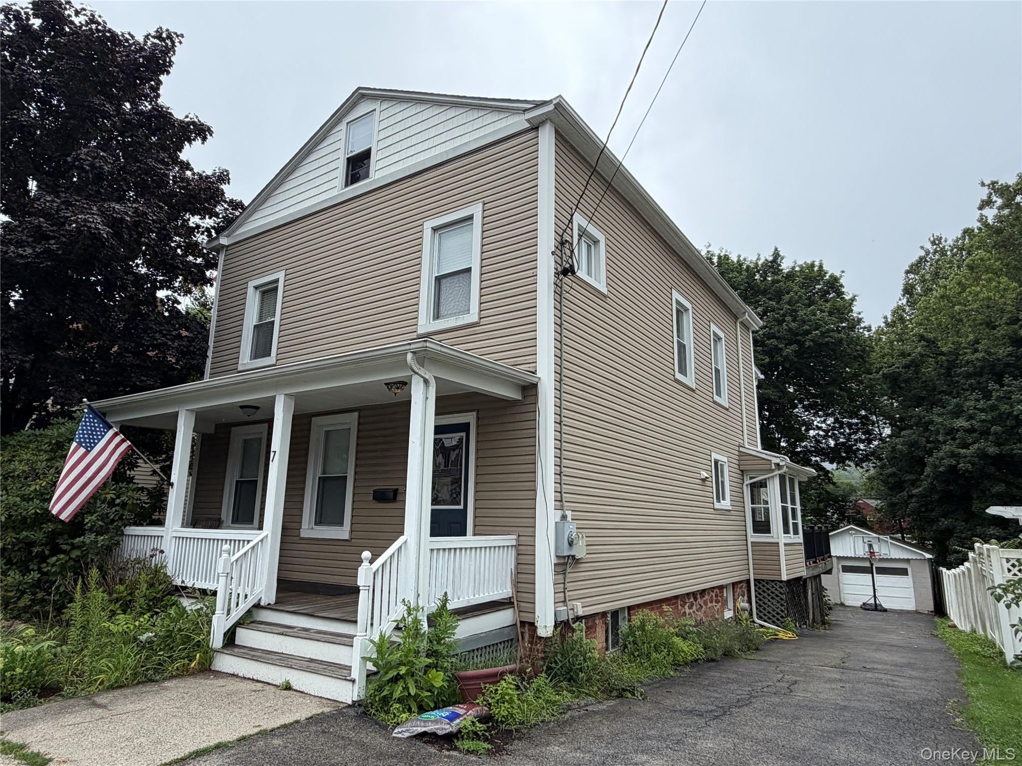 7 Broadway – photo 1 of 27