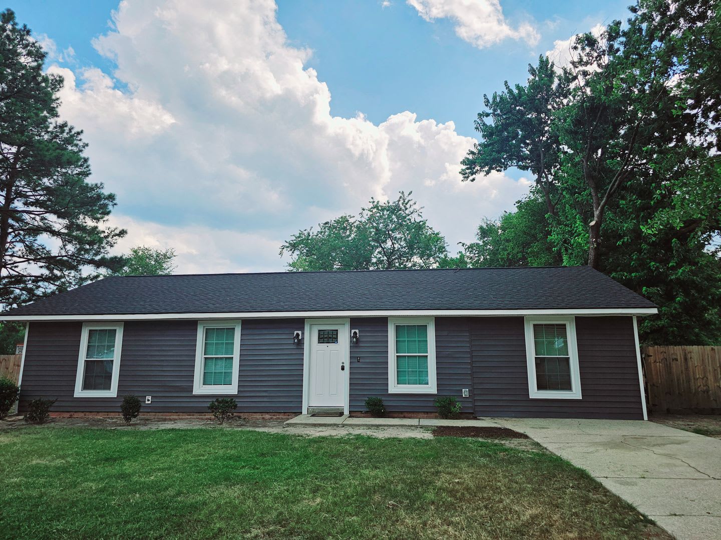 With Extra Room – photo 1