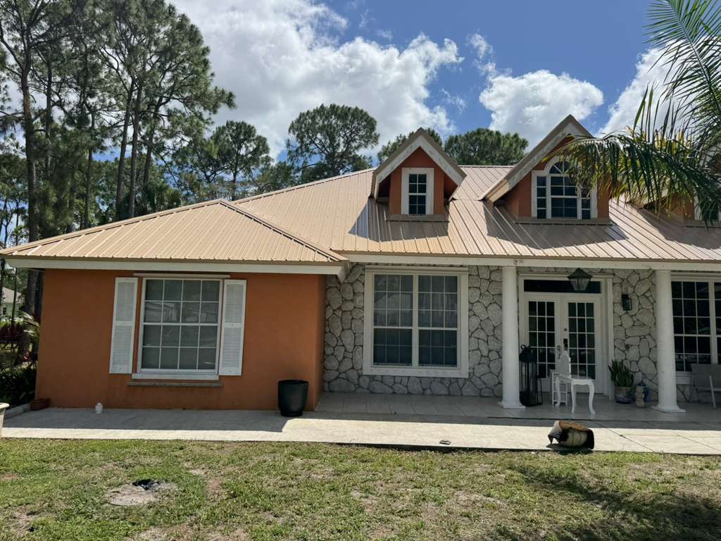 16190 64th Pl N – photo 1 of 23