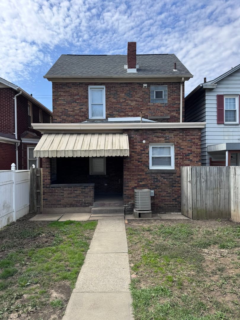 Gorgeous Fully Renovated 4 Bed 1 Bath House In Christy Park – photo 1 of 46