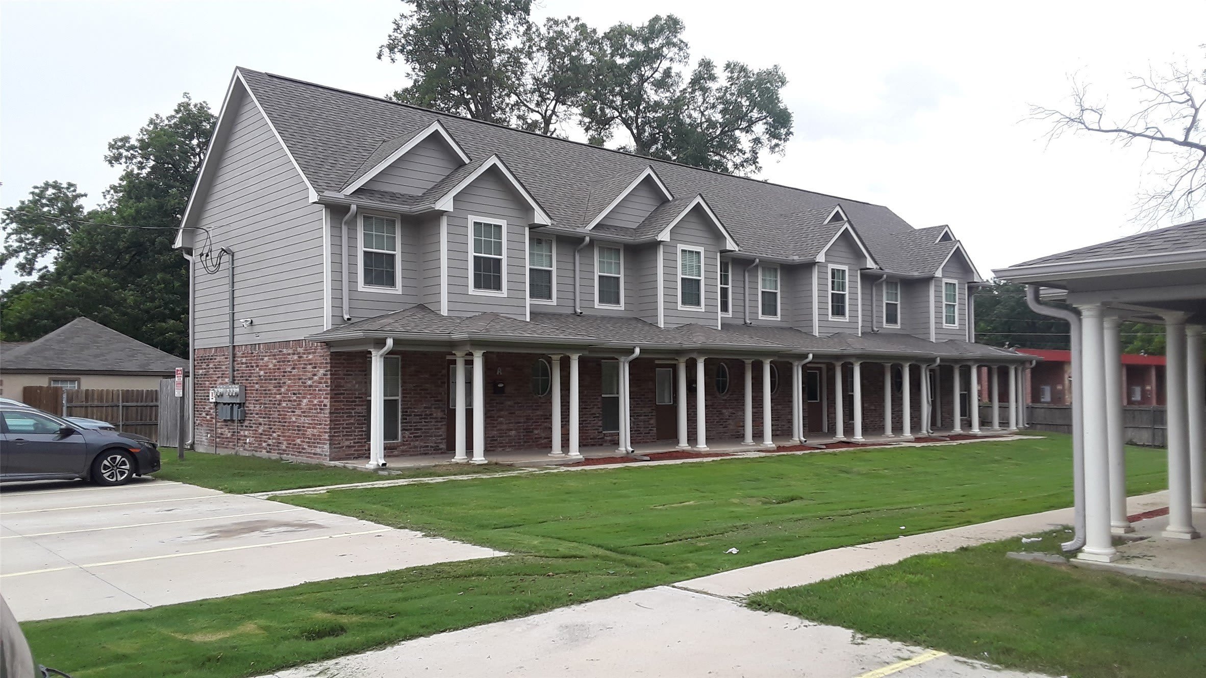 2004 Pecan Street – photo 1 of 7