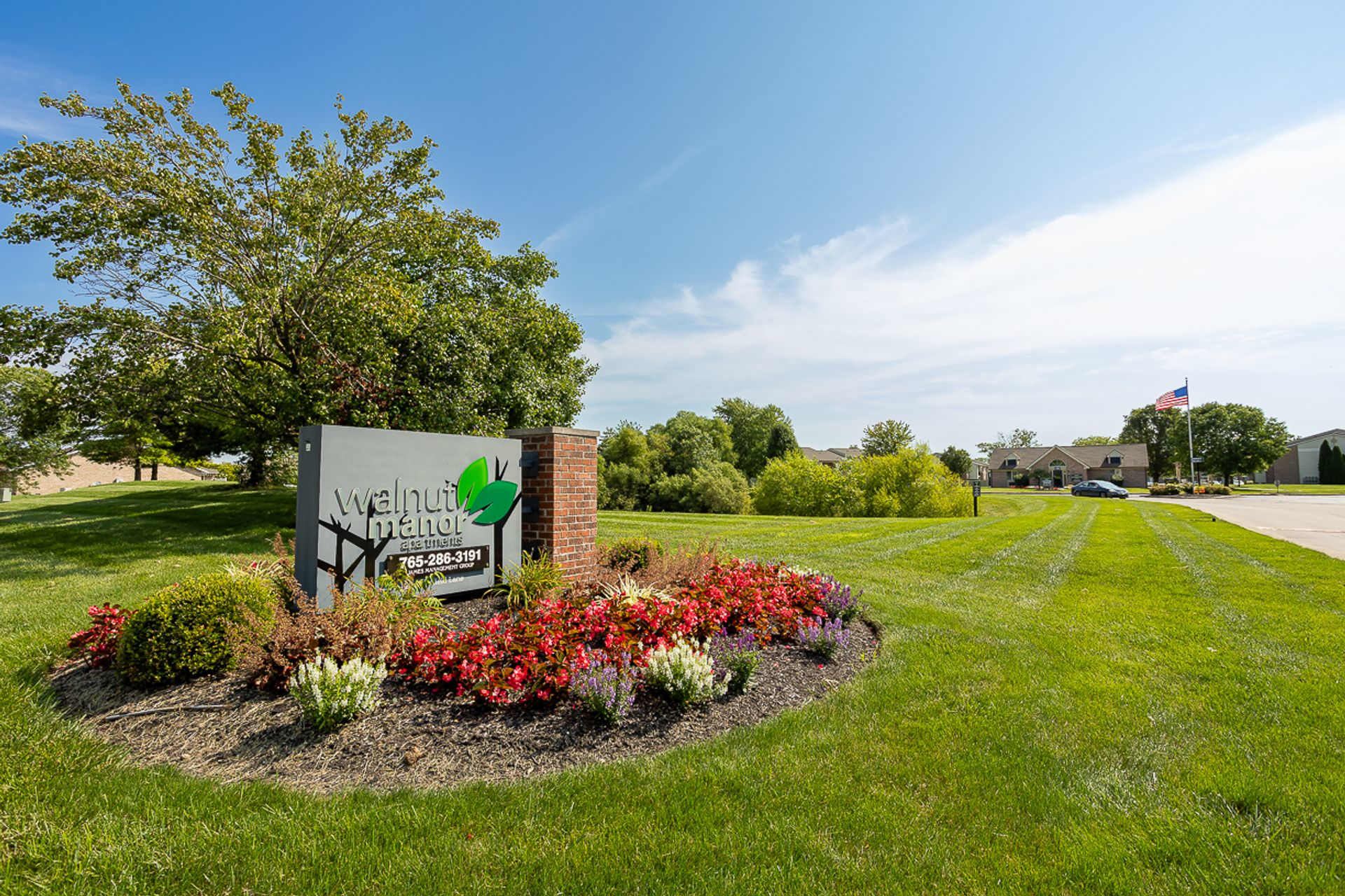 Walnut Manor Apartments – photo 1