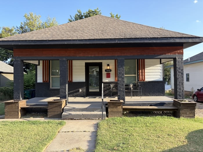 1808 Northwest 8th Street – photo 1