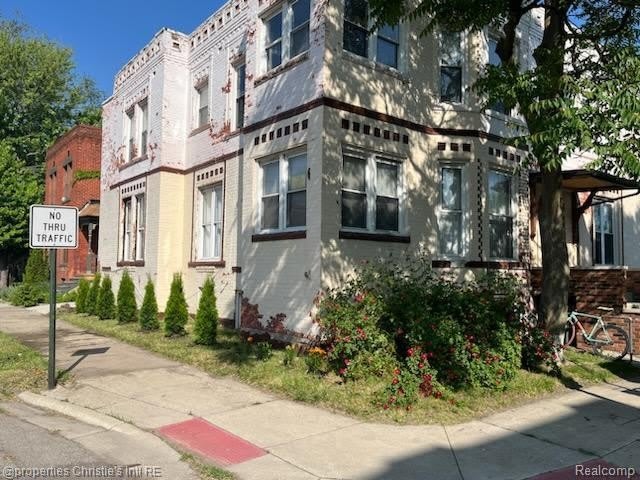 4207 4th Street – photo 1