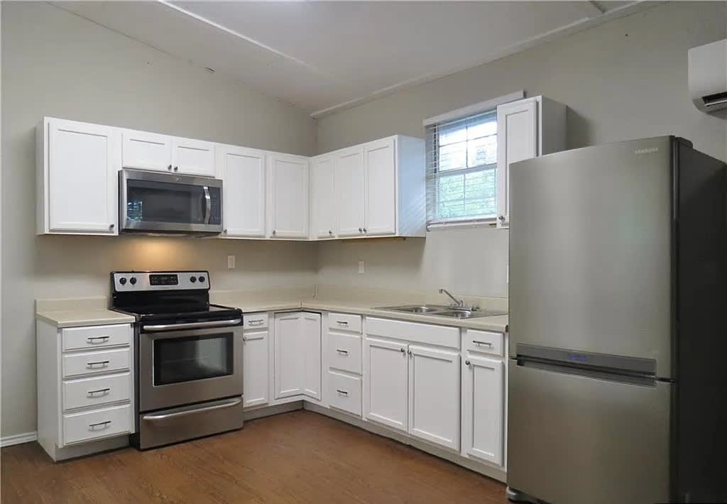 333 East Torrey Street – photo 1