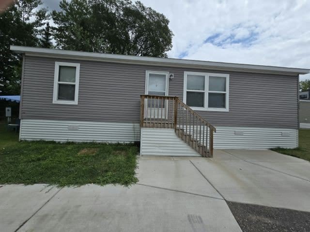 345 Bankers Drive – photo 1 of 9