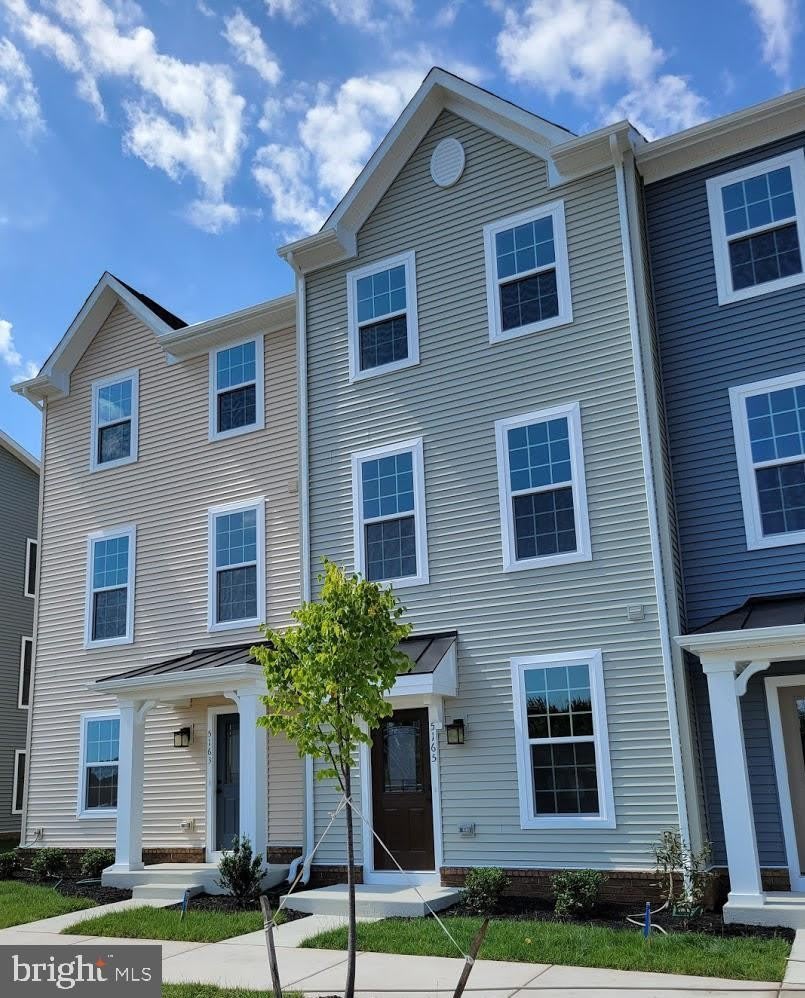5165 Penn Street – photo 1 of 47