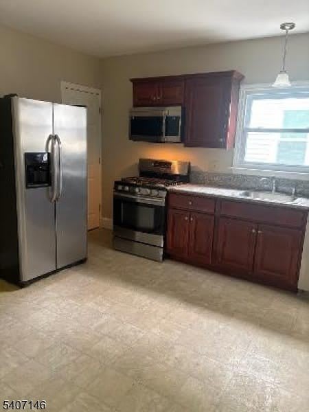 94 Summit Ave – photo 1 of 13