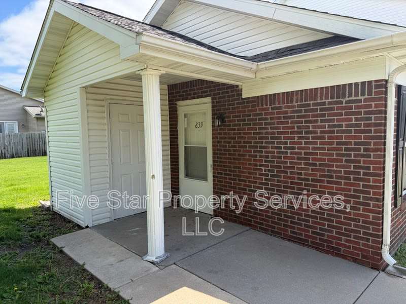 799 Titan Ct – photo 1 of 9