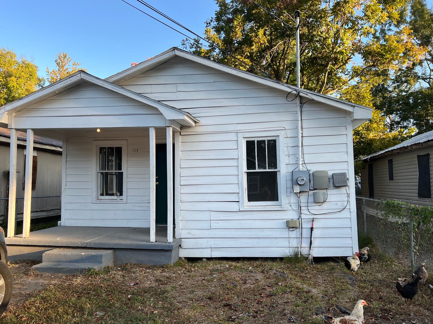 3 Bed 1 Bath – photo 1