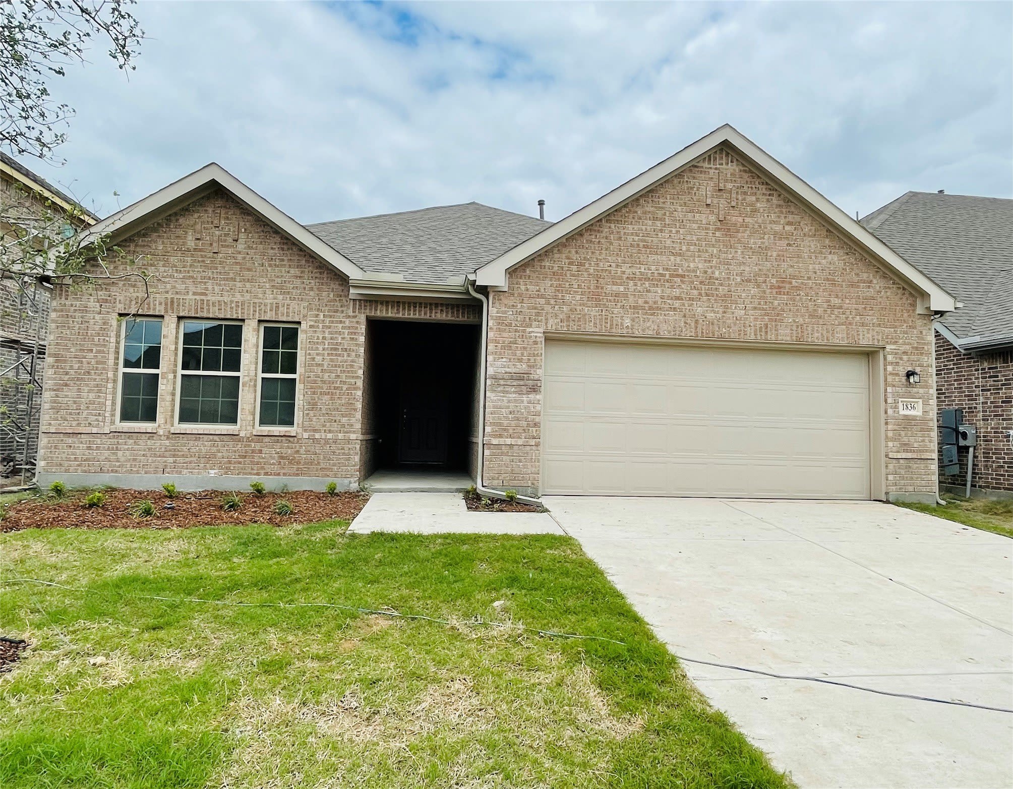 1836 Lockhart Drive – photo 1