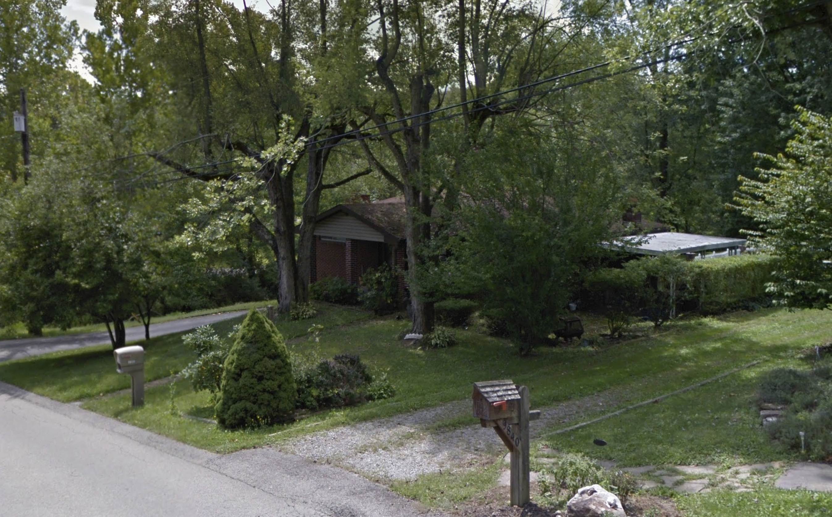 9830 Don Dr – photo 1 of 12