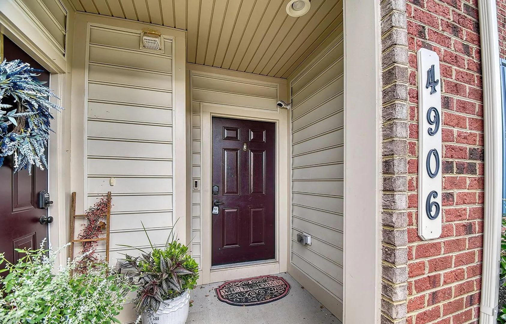 Stunning top level condo in Linton at Ballenger ready for your family – photo 1
