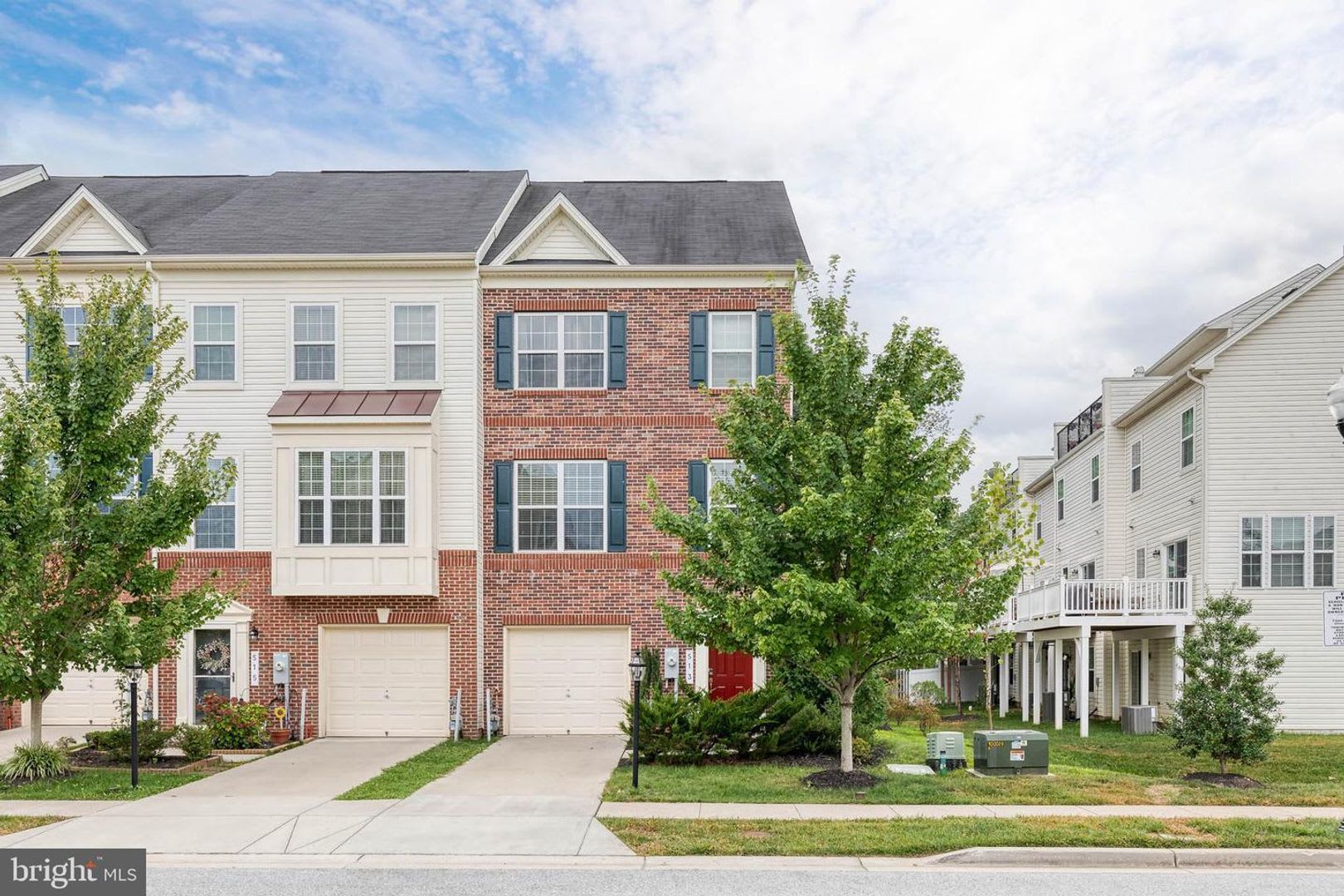 Welcome To 513 Bluffton Drive A 3Bd 2 2Bth Townhome In The Highly Sought After Tanyard Springs Community – photo 1 of 31