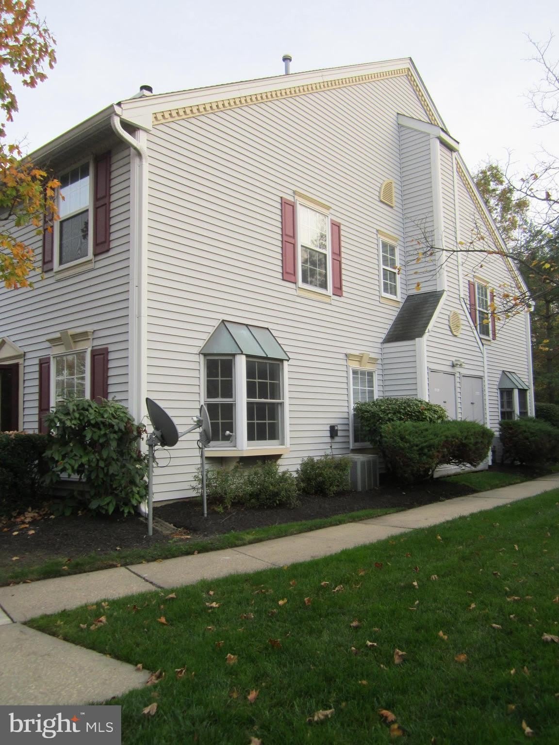 92 VERSAILLES Court – photo 1 of 28