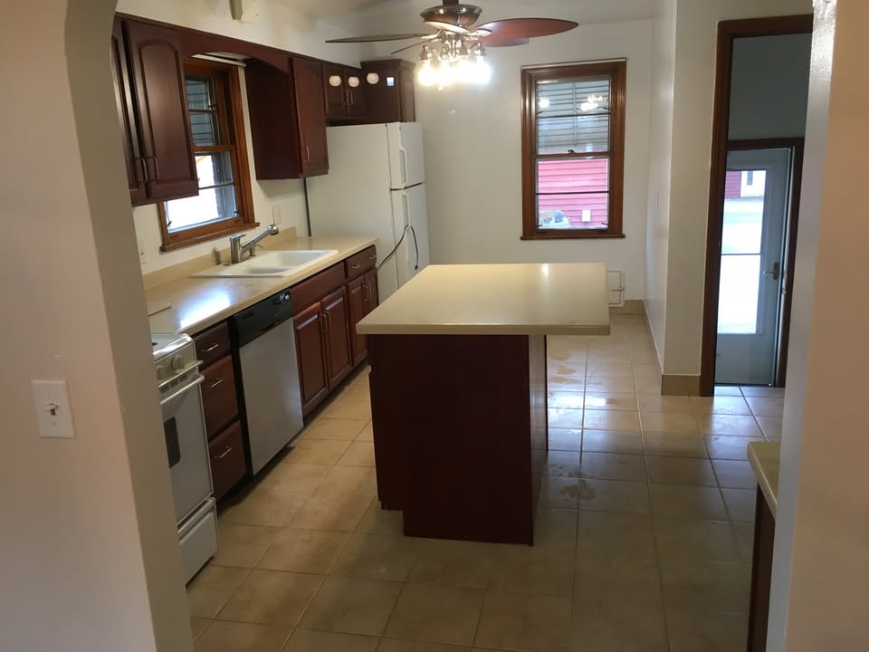 1341 West 25th Street – photo 1 of 20
