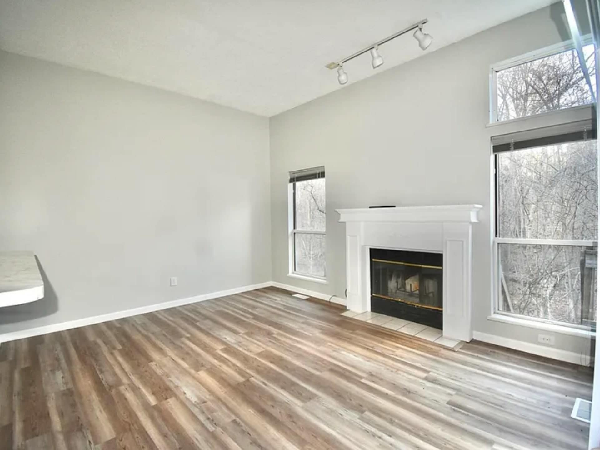 1938 E Bay Pointe Dr – photo 1 of 26