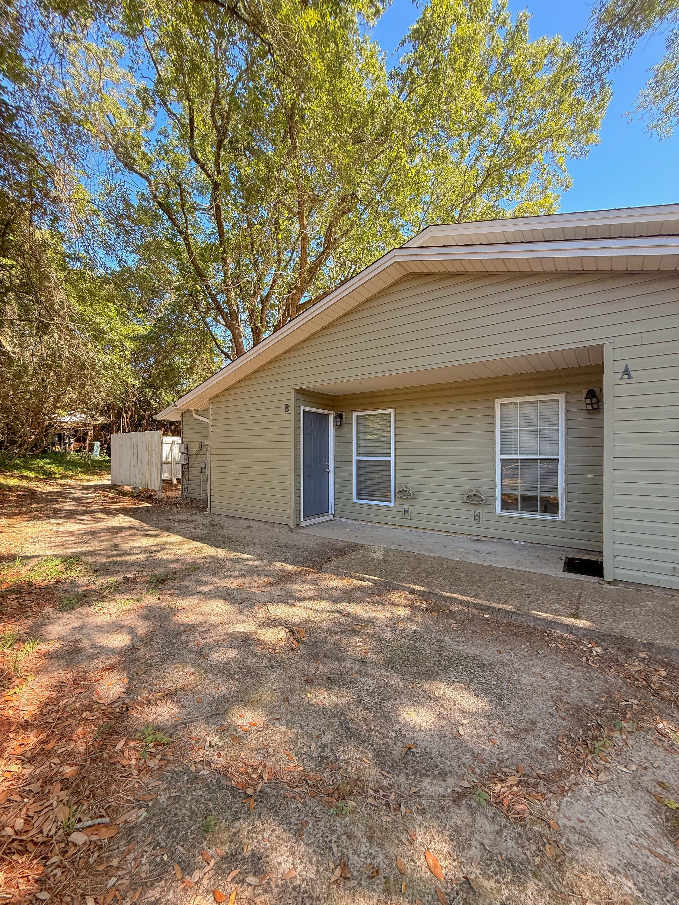 8390 Country Walk Drive – photo 1 of 11