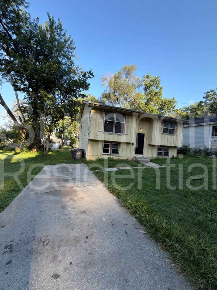 2902 1st Street – photo 1