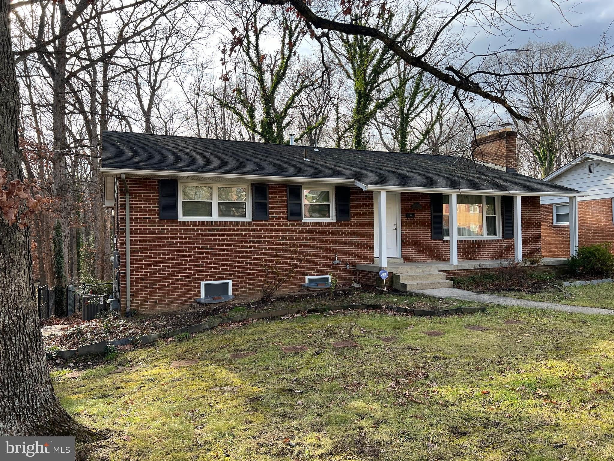 9206 SAINT ANDREWS Place – photo 1 of 25