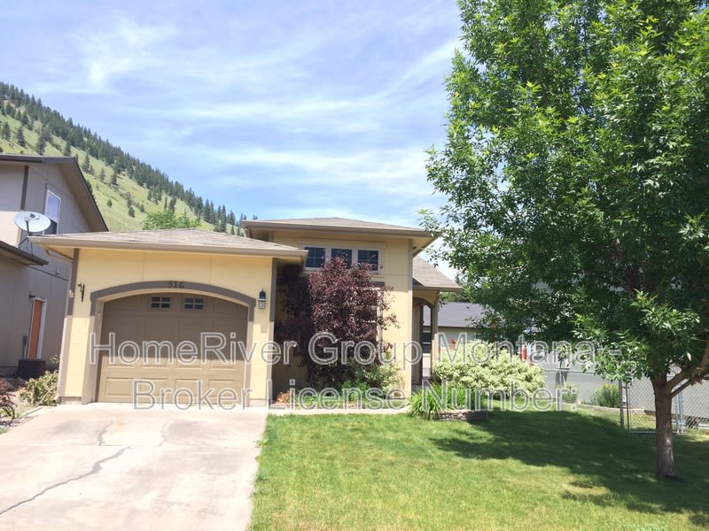 516 Connor Ct – photo 1 of 21