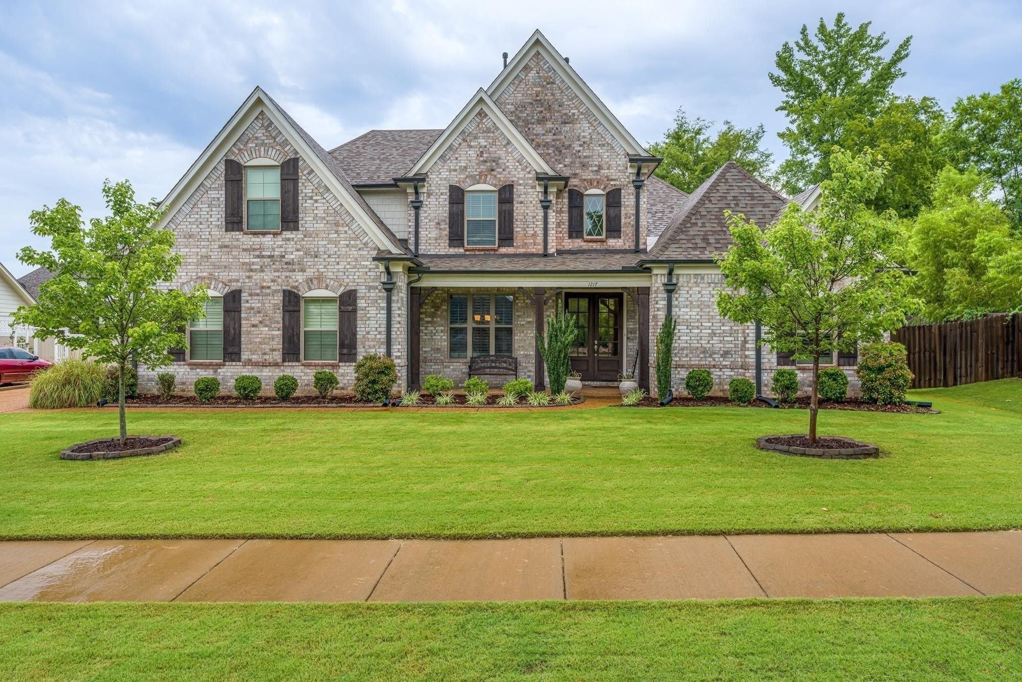 1217 Pilgrim Ridge Rd – photo 1 of 299