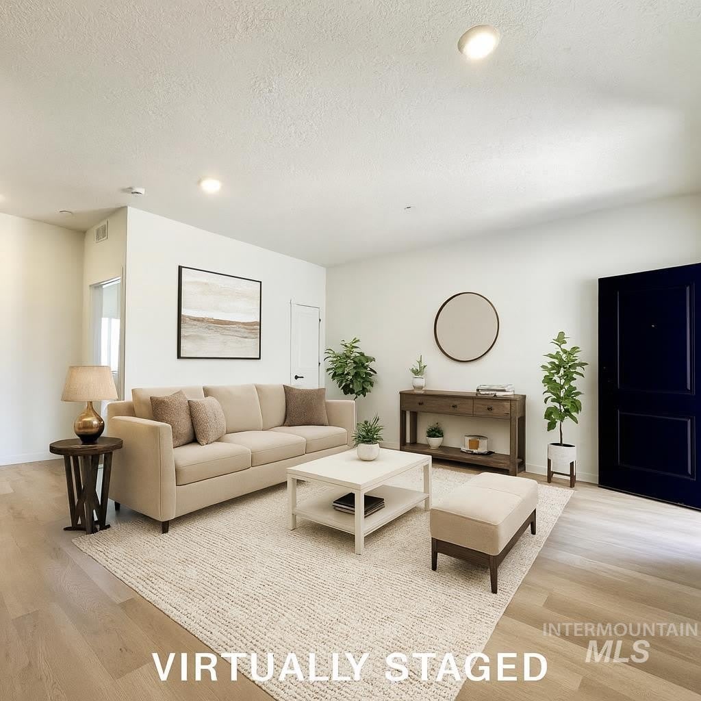 1303 S Nathan Ln – photo 1 of 9